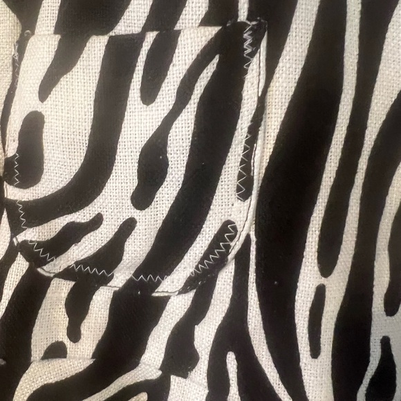 Tweeds Black and White Zebra Print Blazer - Picture 5 of 7